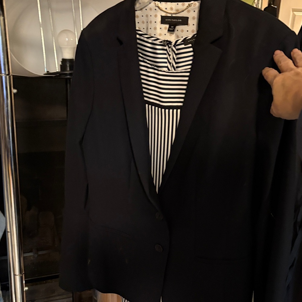 Ann Taylor Women's Black Blazer